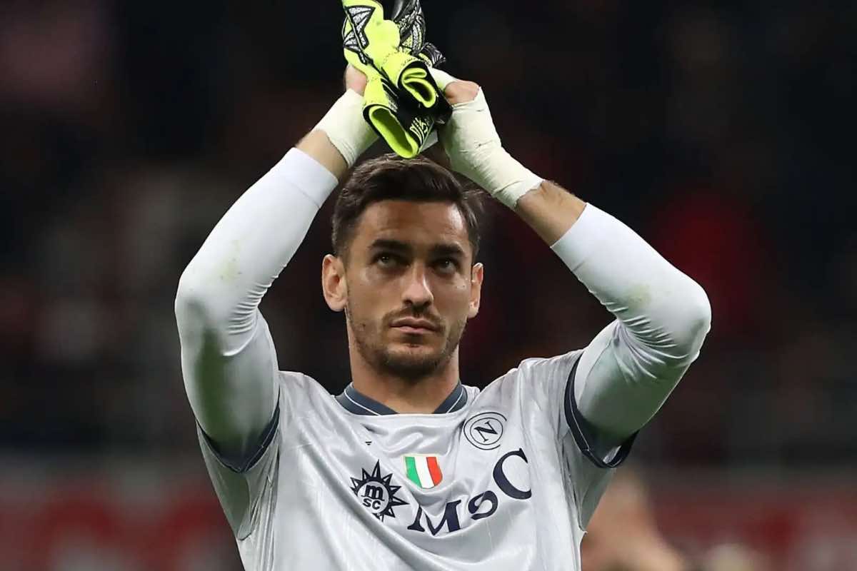 Inter e Juve osservano la situazione di Meret, in uscita dal Napoli