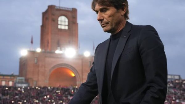 Antonio Conte reputa la stagione del Napoli positiva e va contro le critiche