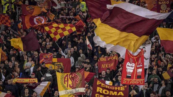 La Curva Sud giallorossa minaccia la protesta per il derby