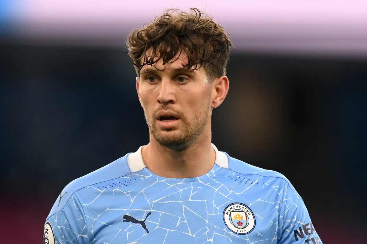 La Juventus vuole rinforzare la difesa: Stones e Kim nel mirino