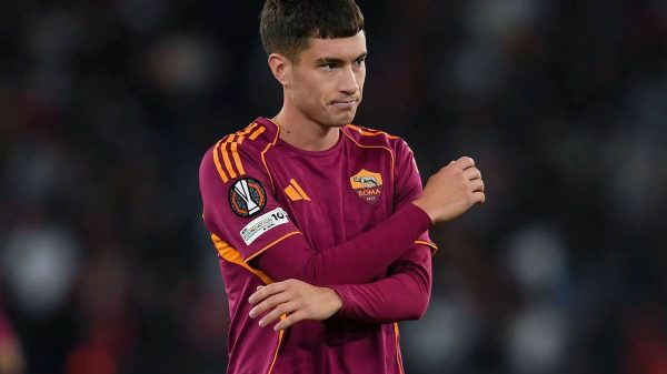 Roma, rischio sanzioni UEFA. Soulé non vuole l’Arabia