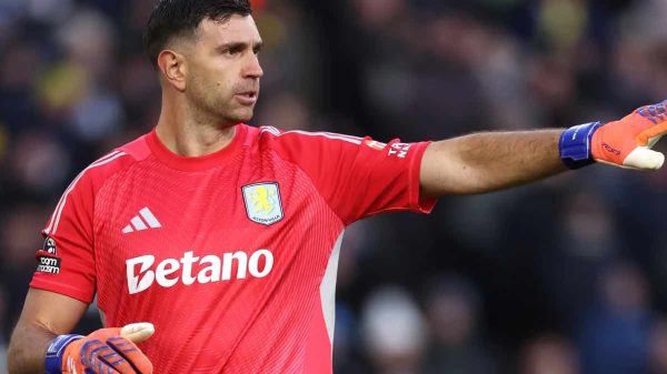 Juve, l’Aston Villa non fa sconti per il Dibu Martinez