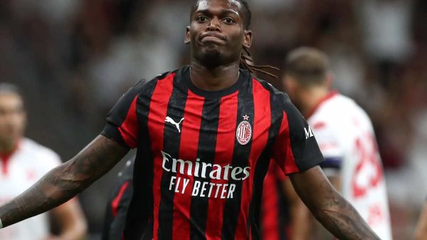 Leao via dal Milan? L’Aston Villa si interessa