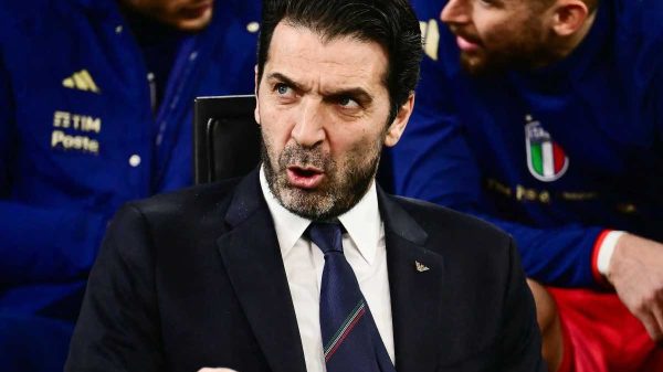 Buffon dice no al ritorno con l’Italia