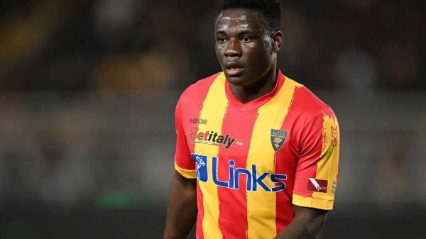 Il Lecce non ha notizie di Banda da settimane. Cresce la tensione