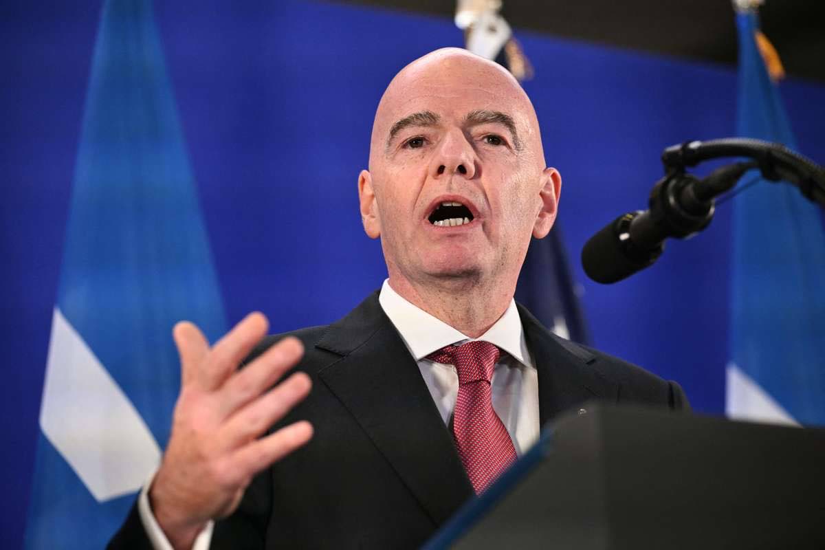 FIFA, stop alla vendita delle quote ai privati: Infantino fa dietrofront