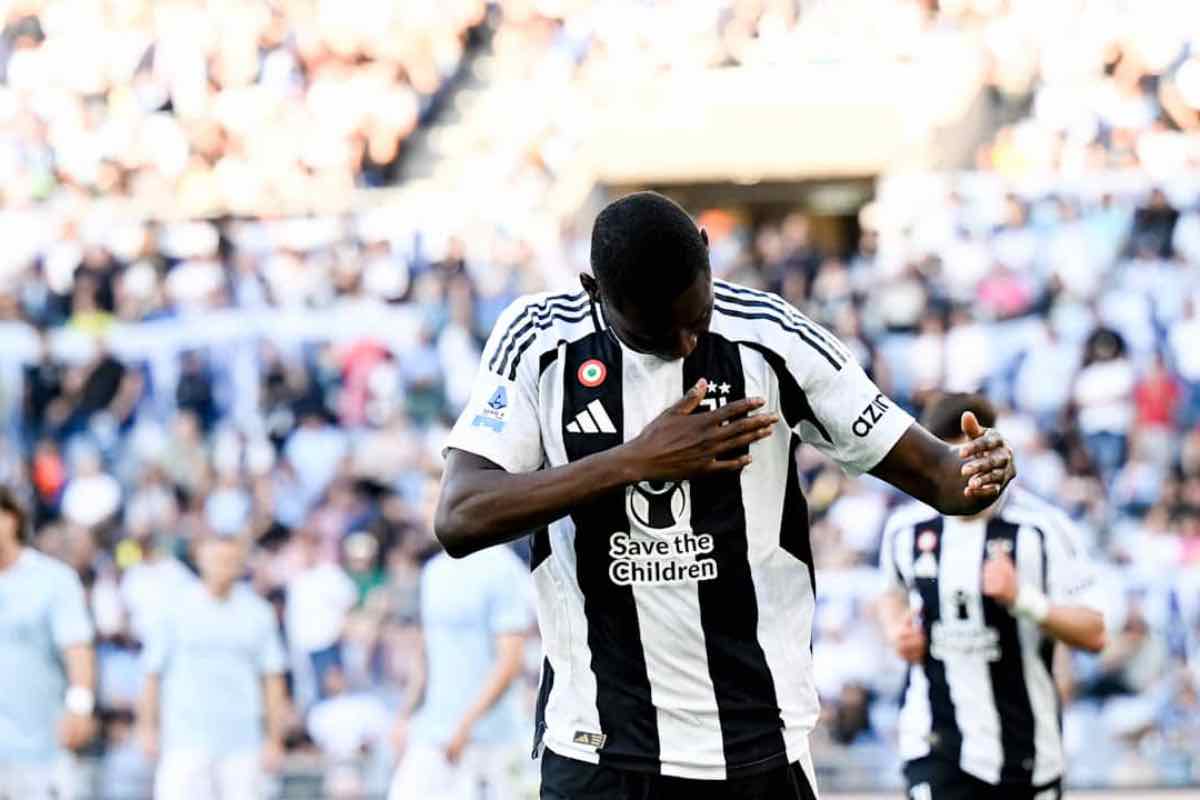 Juventus, è il giorno di Kolo Muani: a Torino per visite e firma