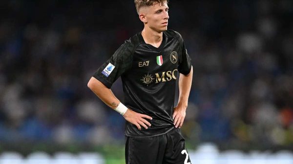 Guai in casa Napoli: Lindstrøm allo Schalke 04 rischia di saltare