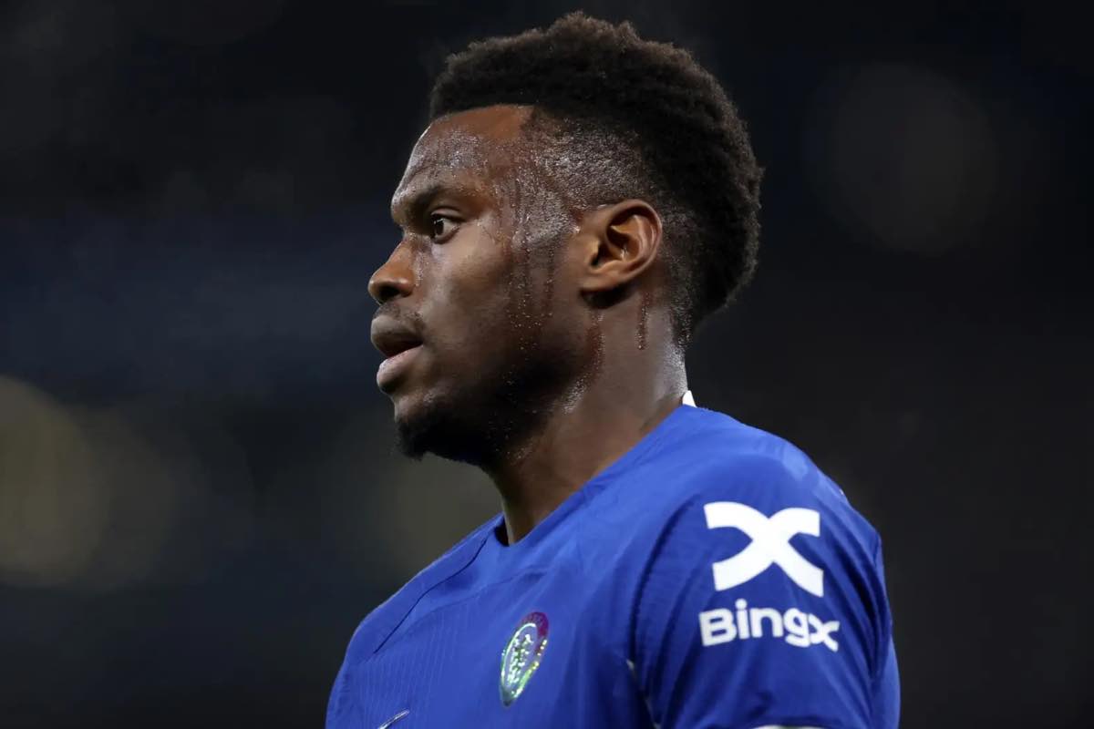 Napoli, trattativa in stand-by per Badiashile. Spunta Aguerd