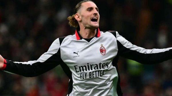 Rabiot allontana le voci di mercato e resta al Milan
