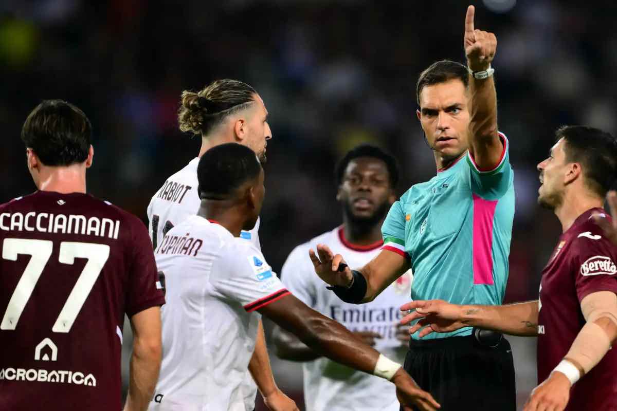 L’AIA fa già tremare i club: polemiche sul fallo di mano di Vlasic