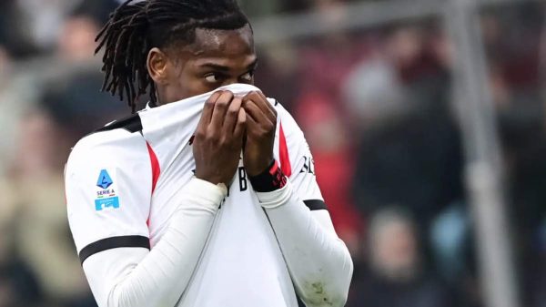 Interesse preliminare dell’Aston Villa per Rafael Leao