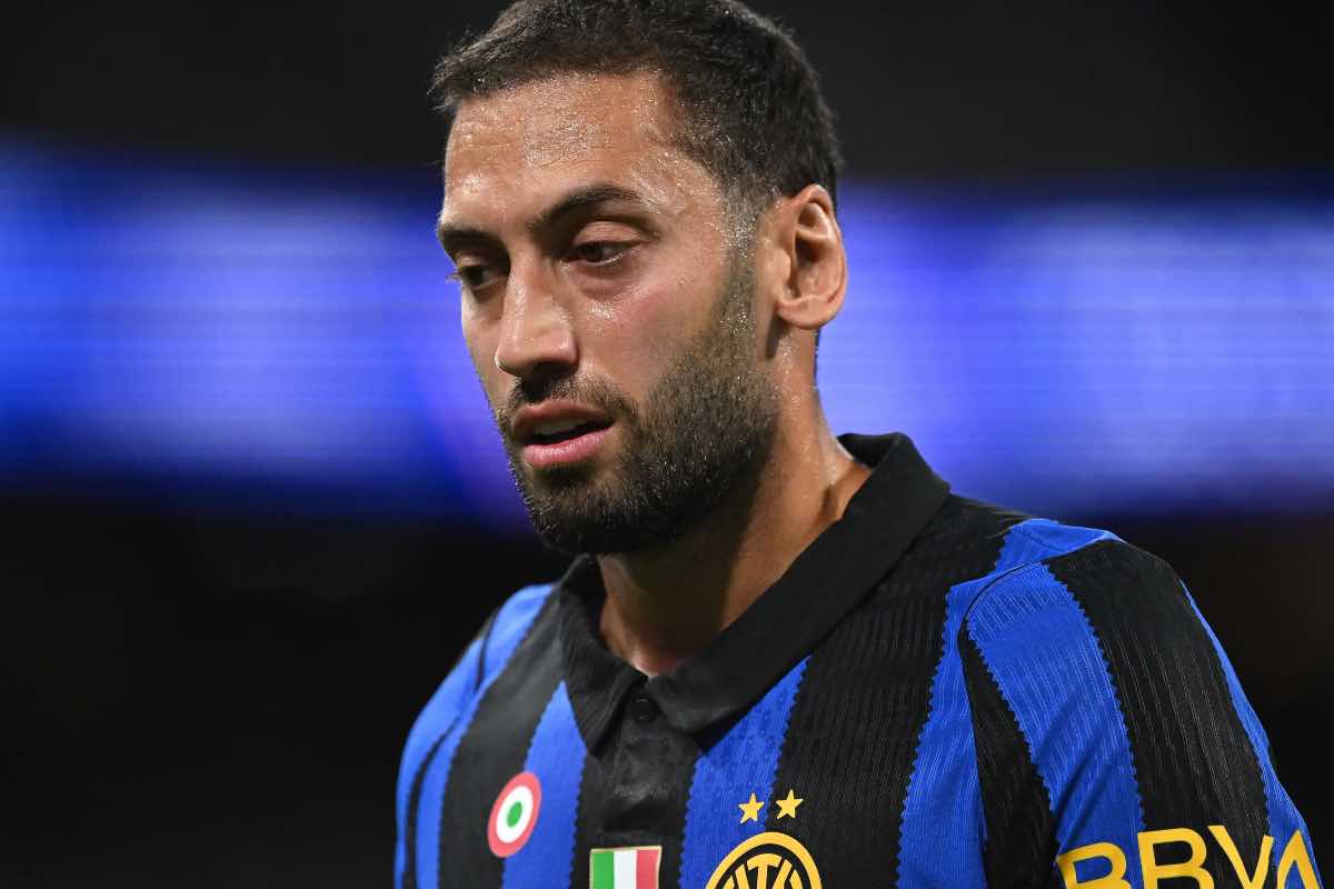 Inter, Calhanoglu potrebbe non esserci con la Roma
