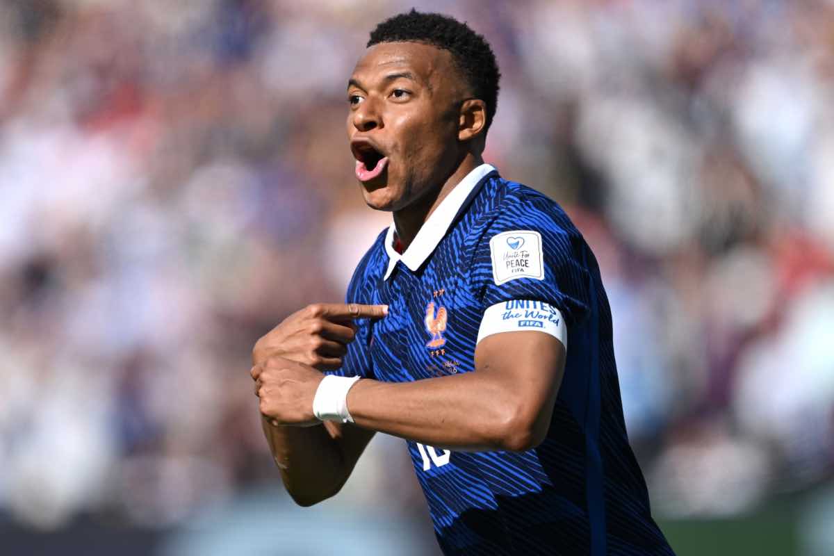 Mbappé e una stagione individuale da record. Le parole sul Pallone d’Oro
