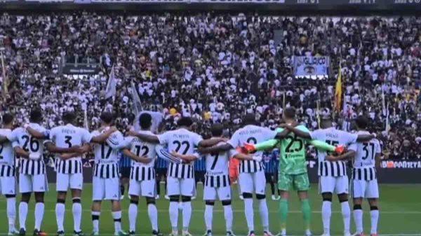 Juventus, multa per i cori durante il minuto di silenzio di Mazzola