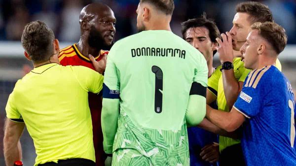 Lo scontro tra Donnarumma e Lukaku in Italia-Belgio