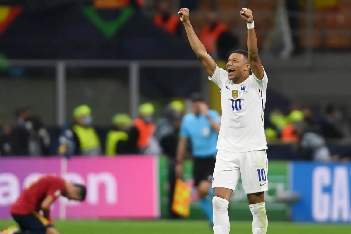 Infortunio meno grave del previsto per Mbappé